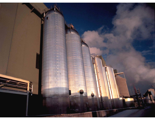 SuperBatch cooking plant liquor accumulators  the three on the left (Valmet)
